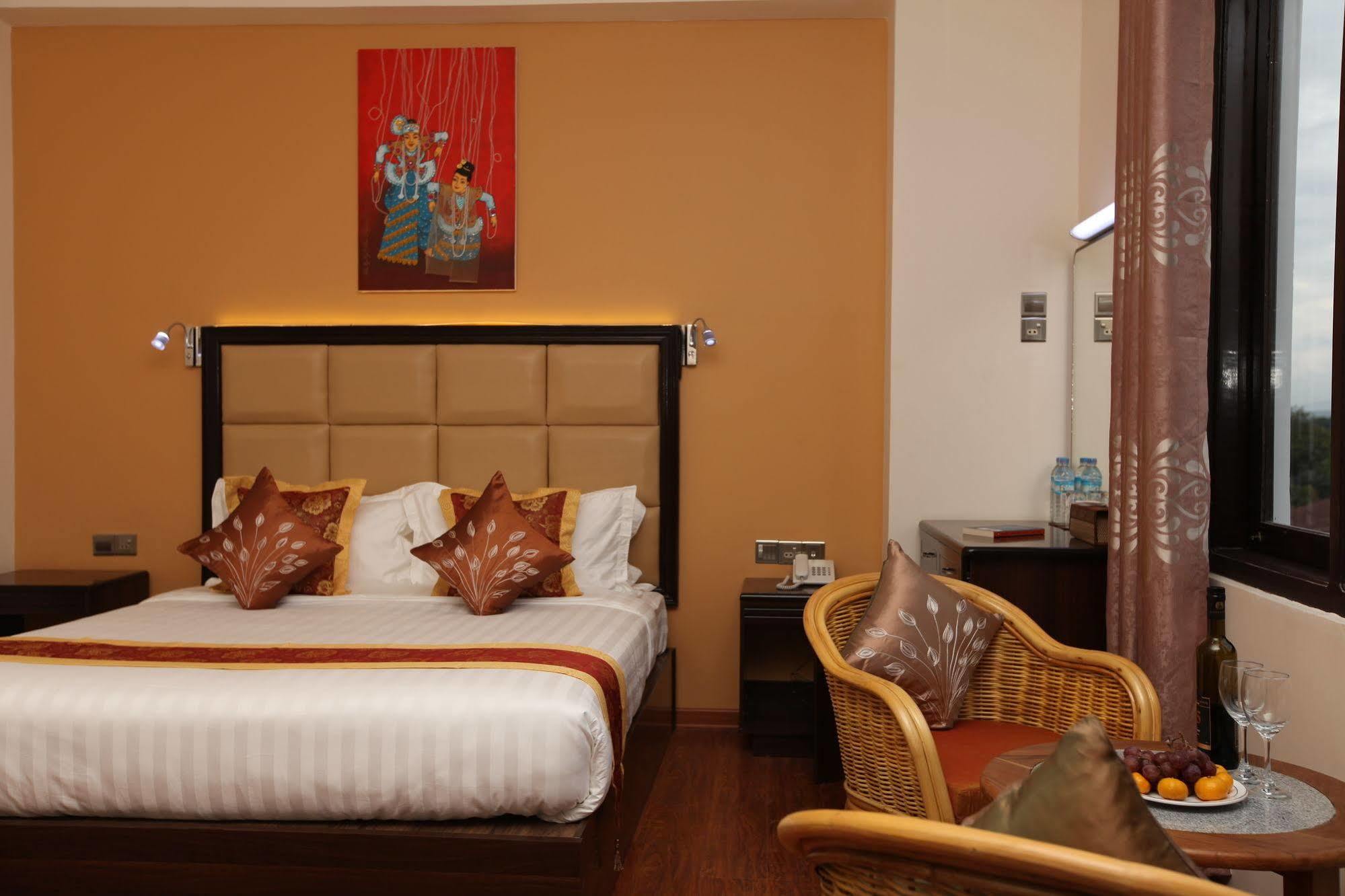 The Hotel Emperor-Inle Nyaung Shwe Dış mekan fotoğraf