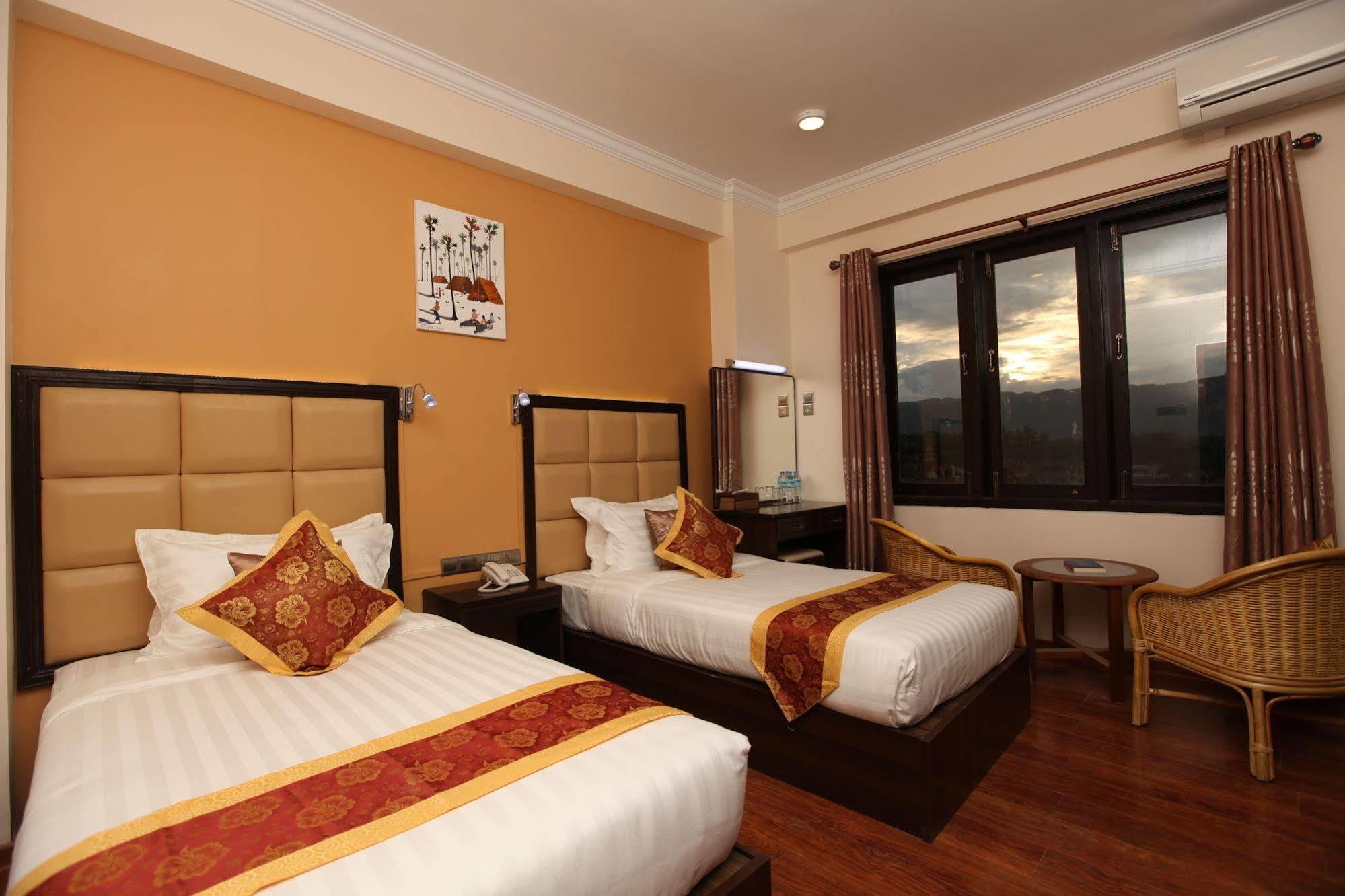The Hotel Emperor-Inle Nyaung Shwe Dış mekan fotoğraf